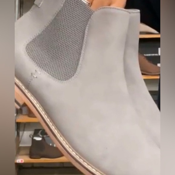 New men’s Sz 11 light grey Chelsea business to casual boots by Steve Madden - Picture 4 of 12